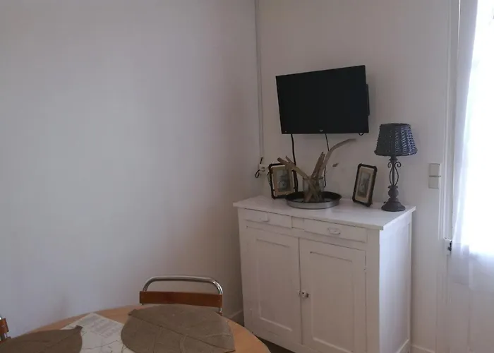 Διαμέρισμα Huebsche 2-zimmer-wohnung By Interhome